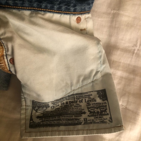 Levi Jean Shorts - Picture 4 of 4